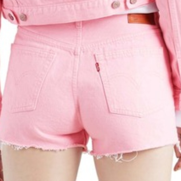 Levi's – 501 High Waist Cutoff Shorts LIGHT PINK - Picture 2 of 4